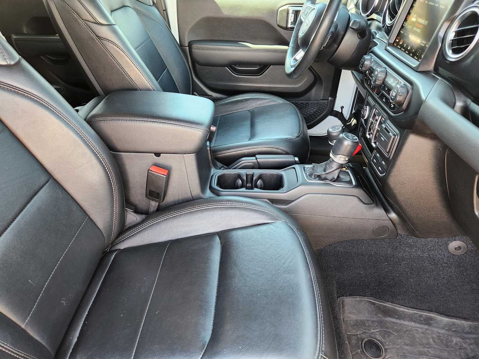 2023 Jeep Wrangler Sahara Altitude