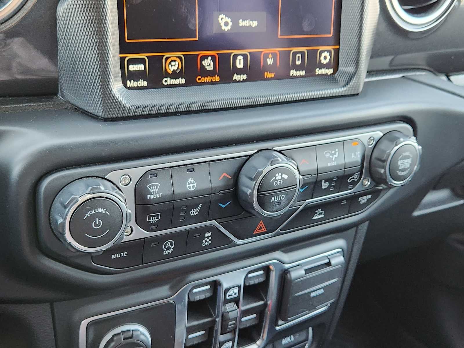 2023 Jeep Wrangler Sahara Altitude