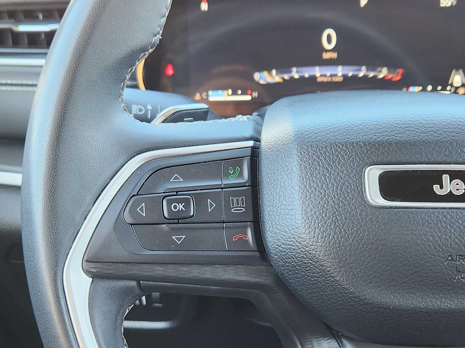 2023 Jeep Grand Cherokee L Laredo