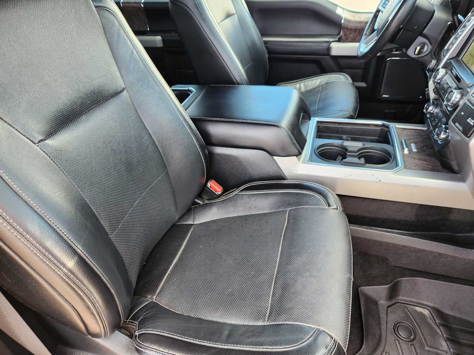 2017 Ford Super Duty F-250 SRW Lariat