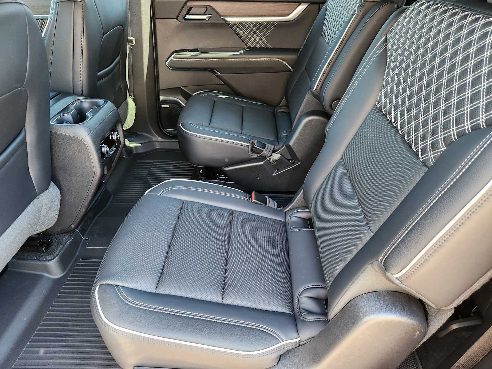 2027 GMC Acadia Denali
