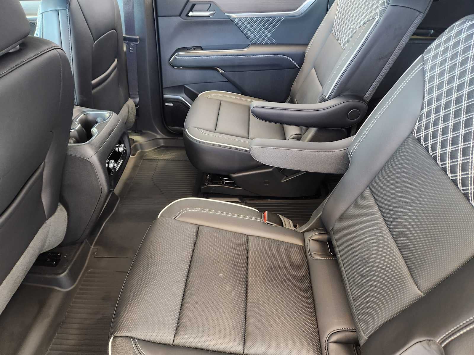 2027 GMC Acadia Denali