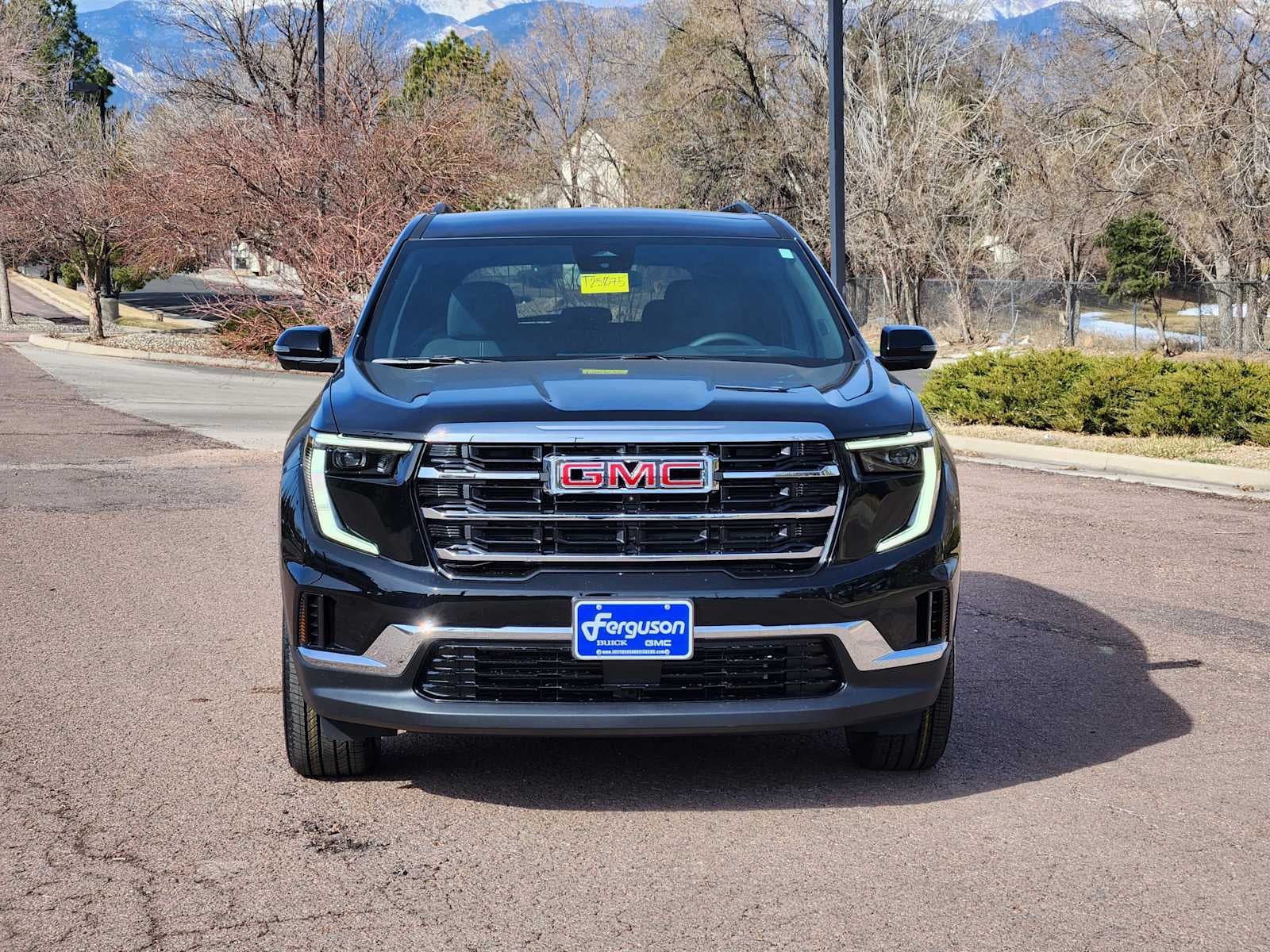 2025 GMC Acadia Elevation