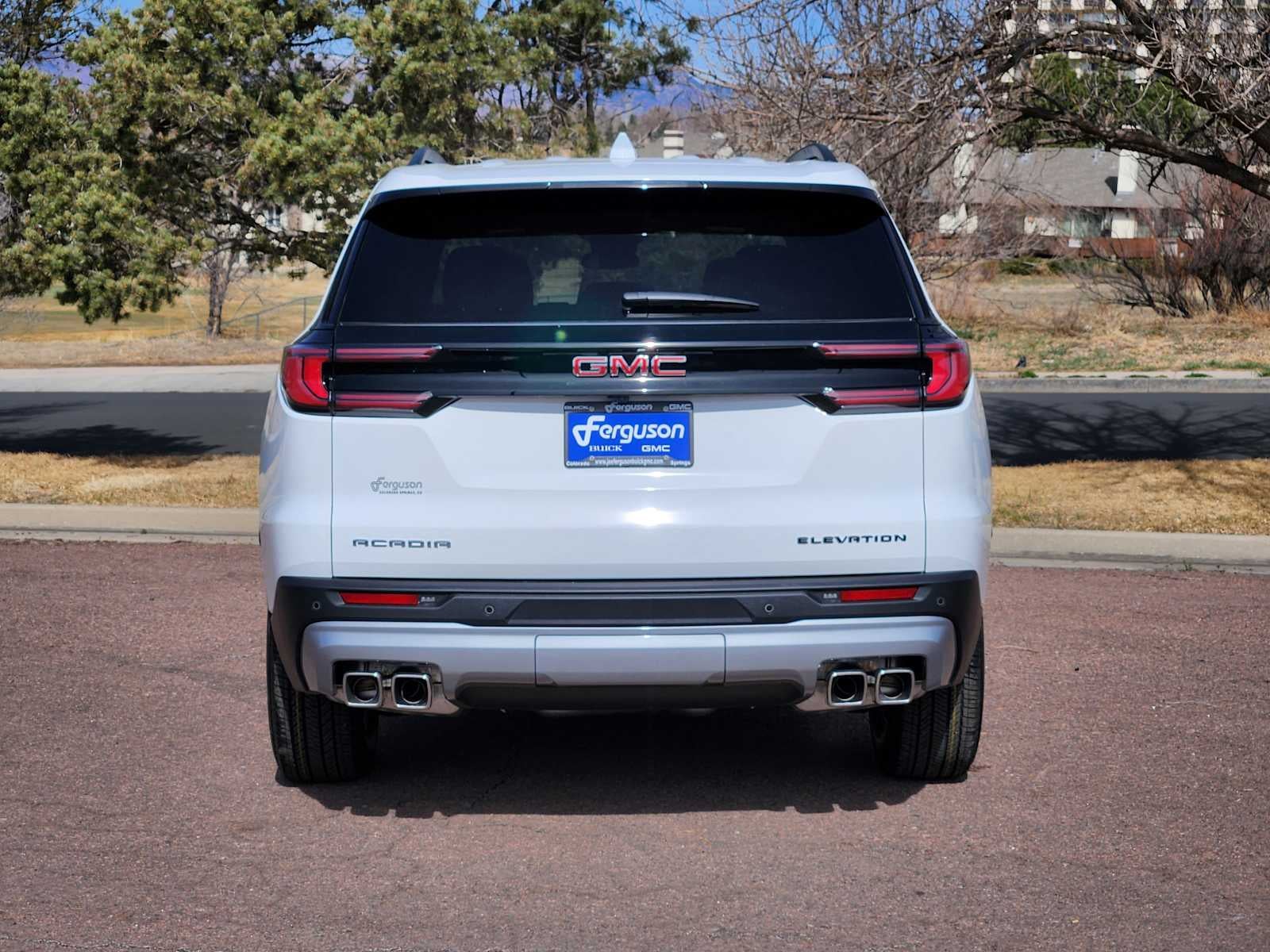 2025 GMC Acadia Elevation