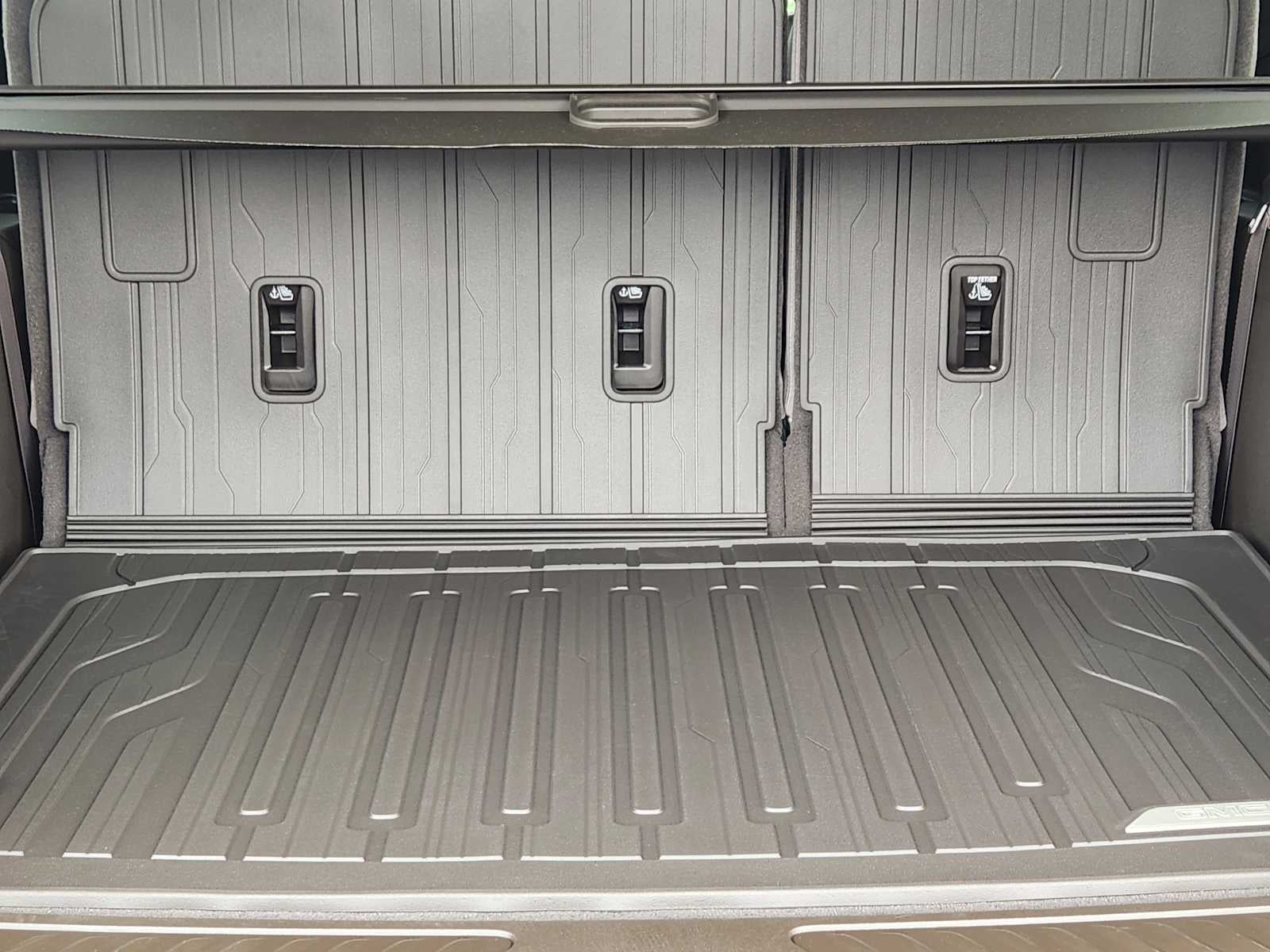 2025 GMC Yukon XL Elevation