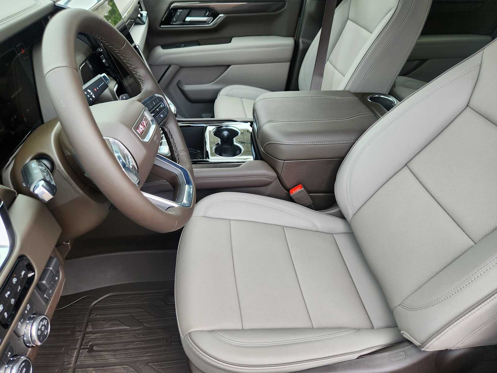 2025 GMC Yukon XL Elevation