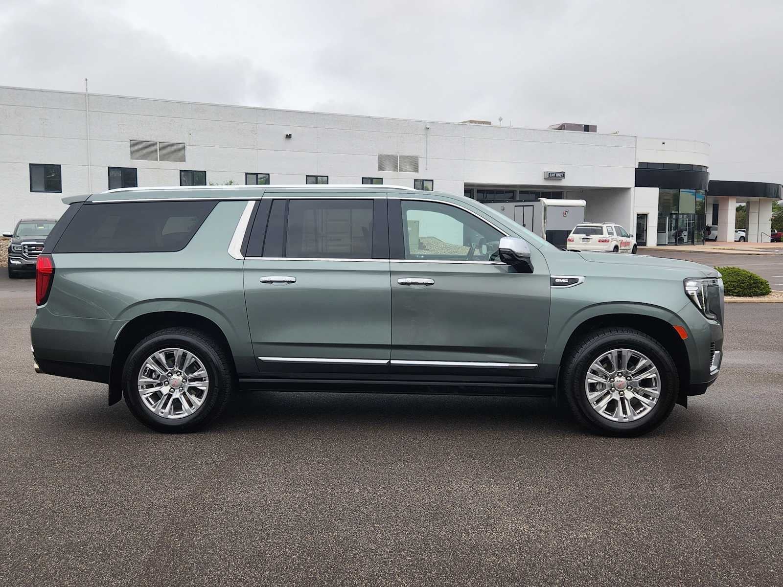 2024 GMC Yukon XL Denali