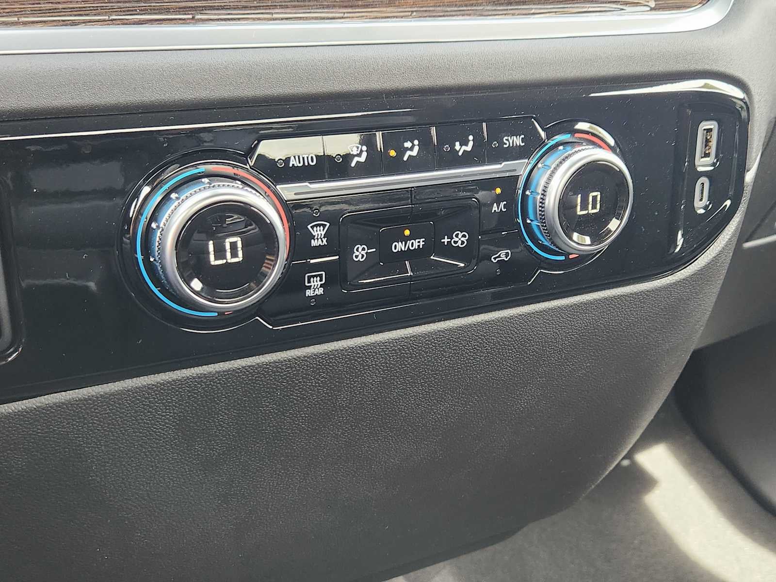 2025 GMC Sierra 3500 HD SLE