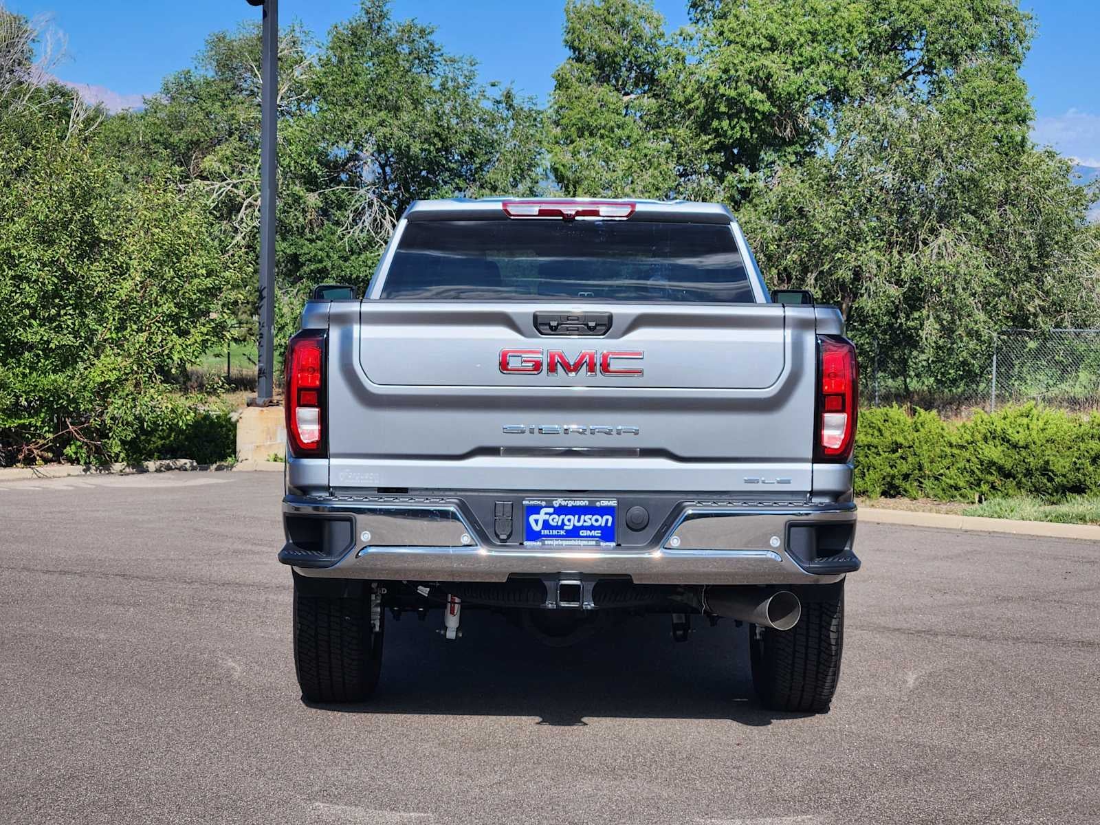 2026 GMC Sierra 2500 HD SLE
