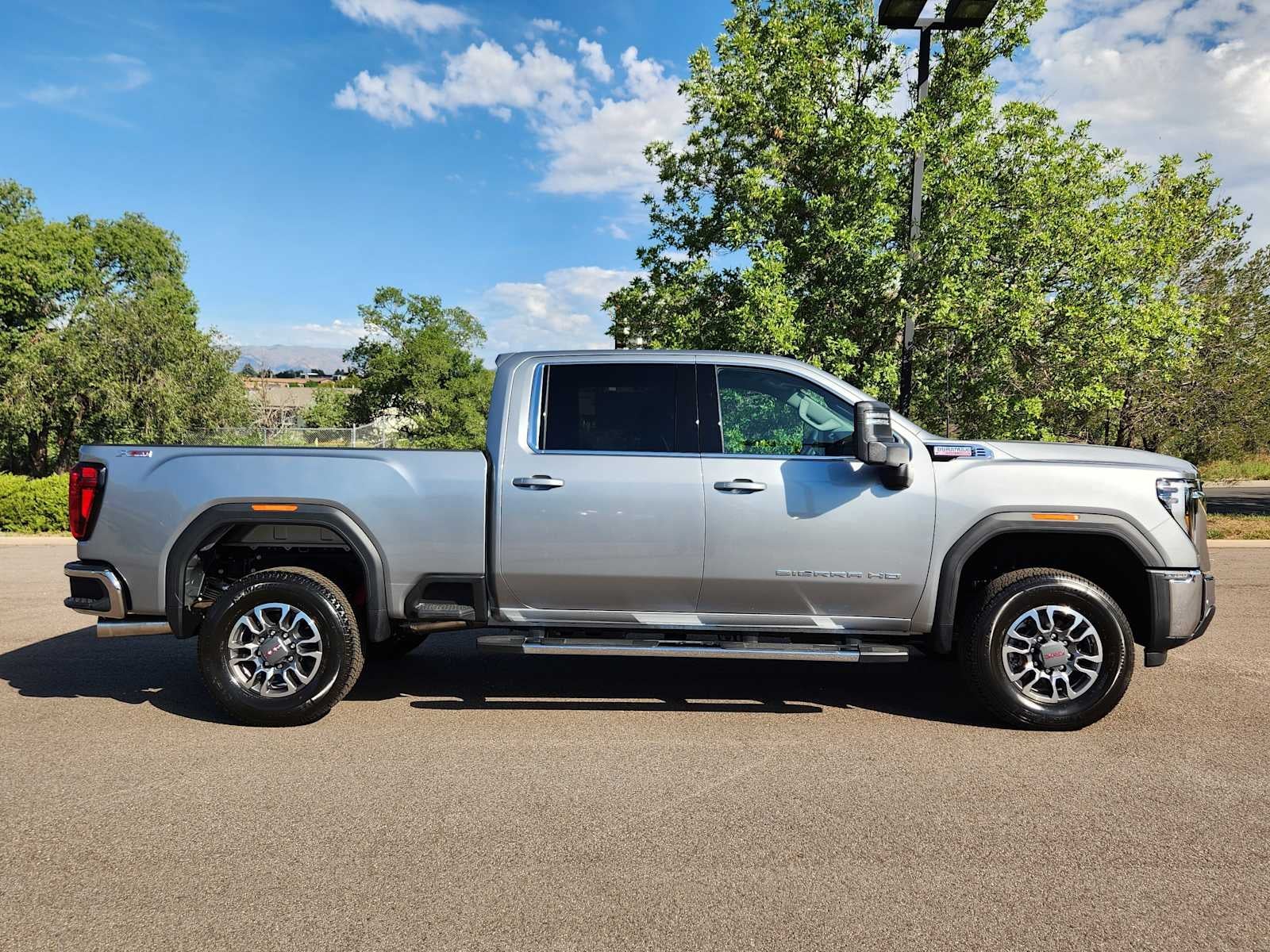 2026 GMC Sierra 2500 HD SLE