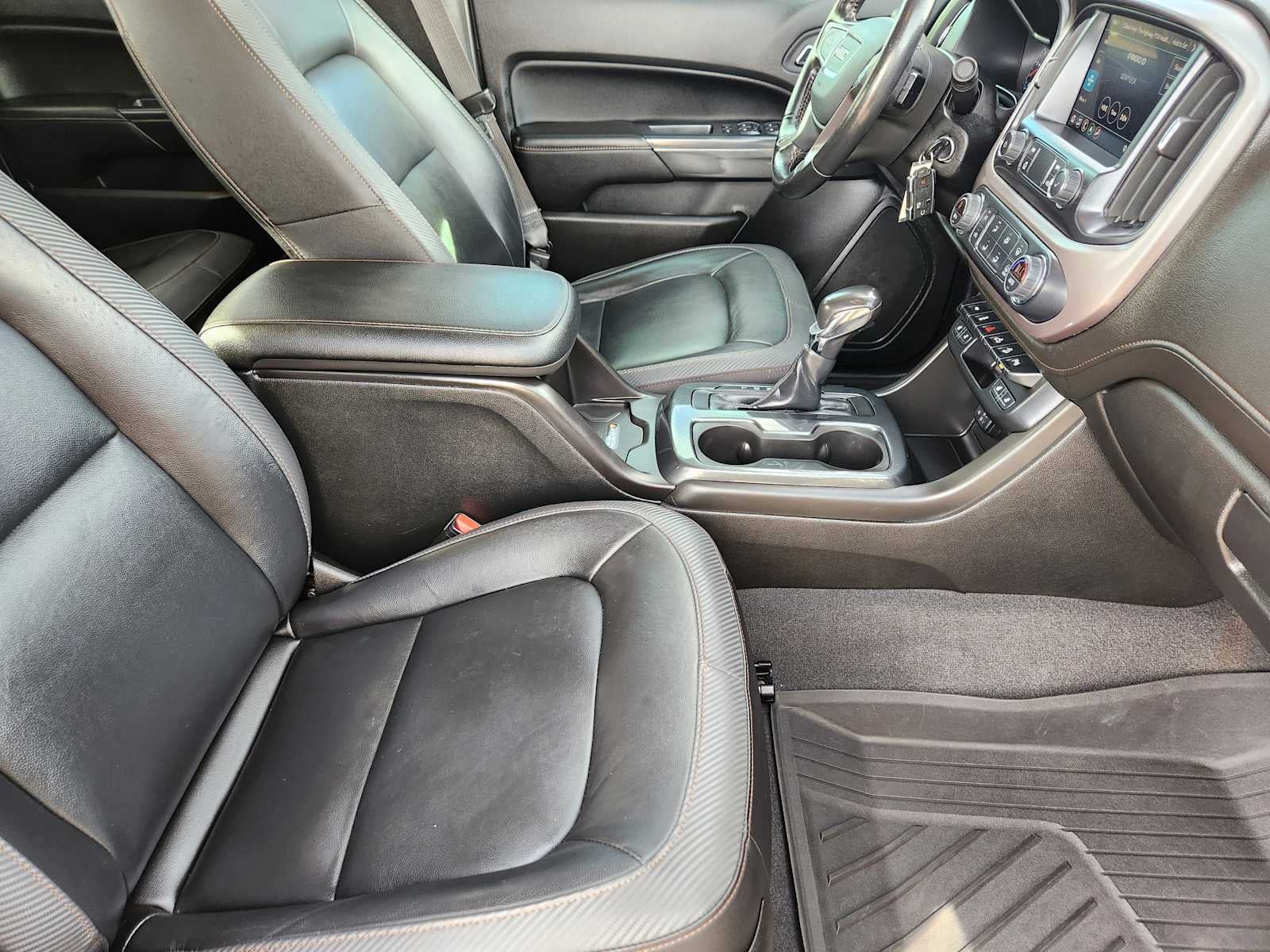 2022 GMC Canyon AT4 - Leather