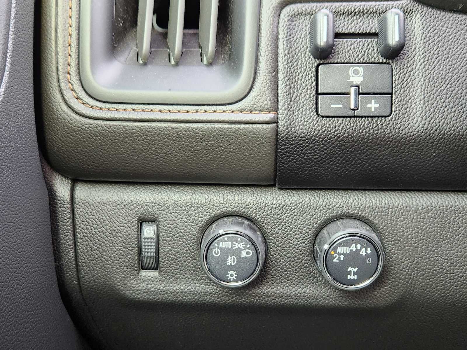 2022 GMC Canyon AT4 - Leather