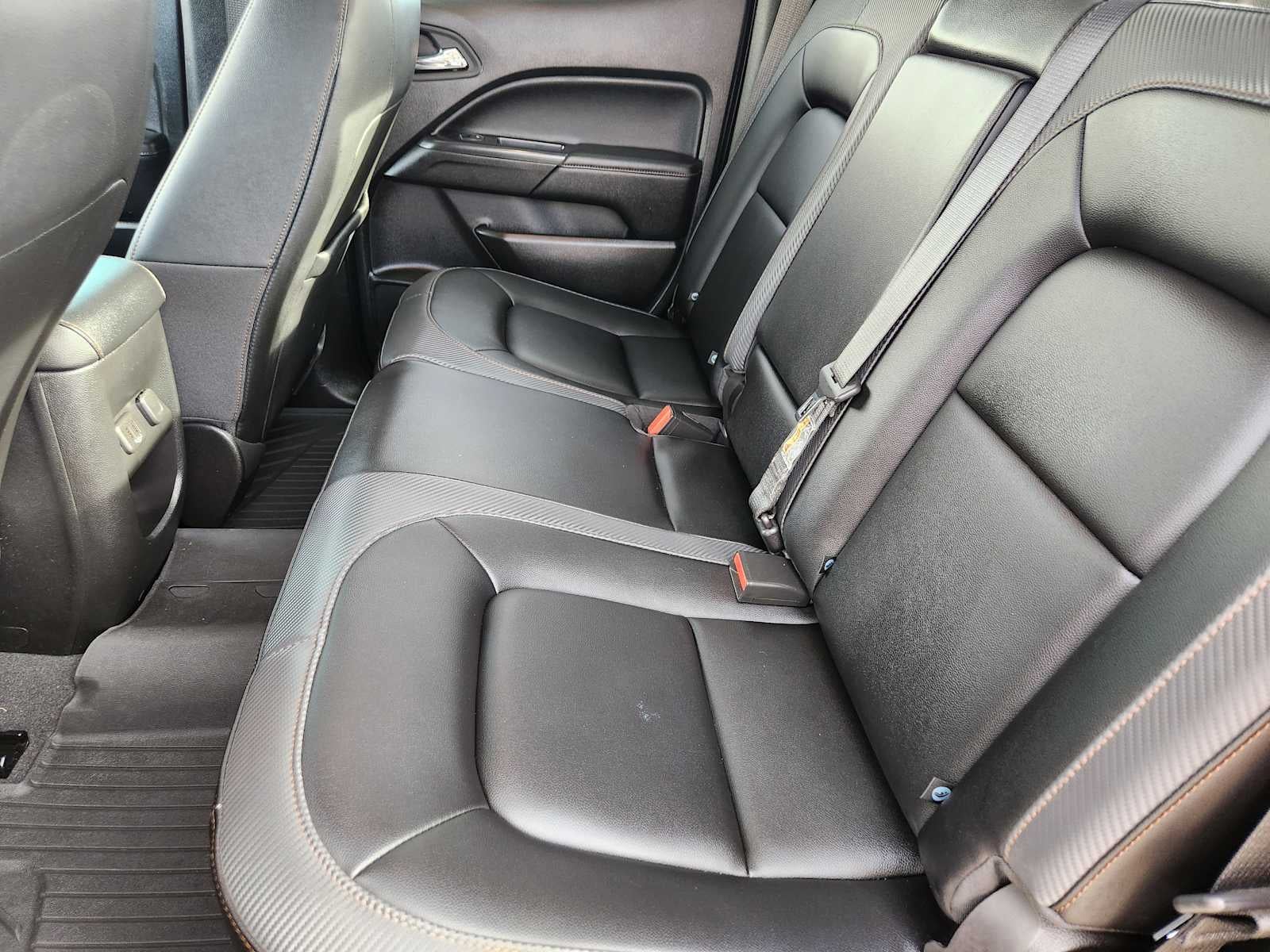 2022 GMC Canyon AT4 - Leather