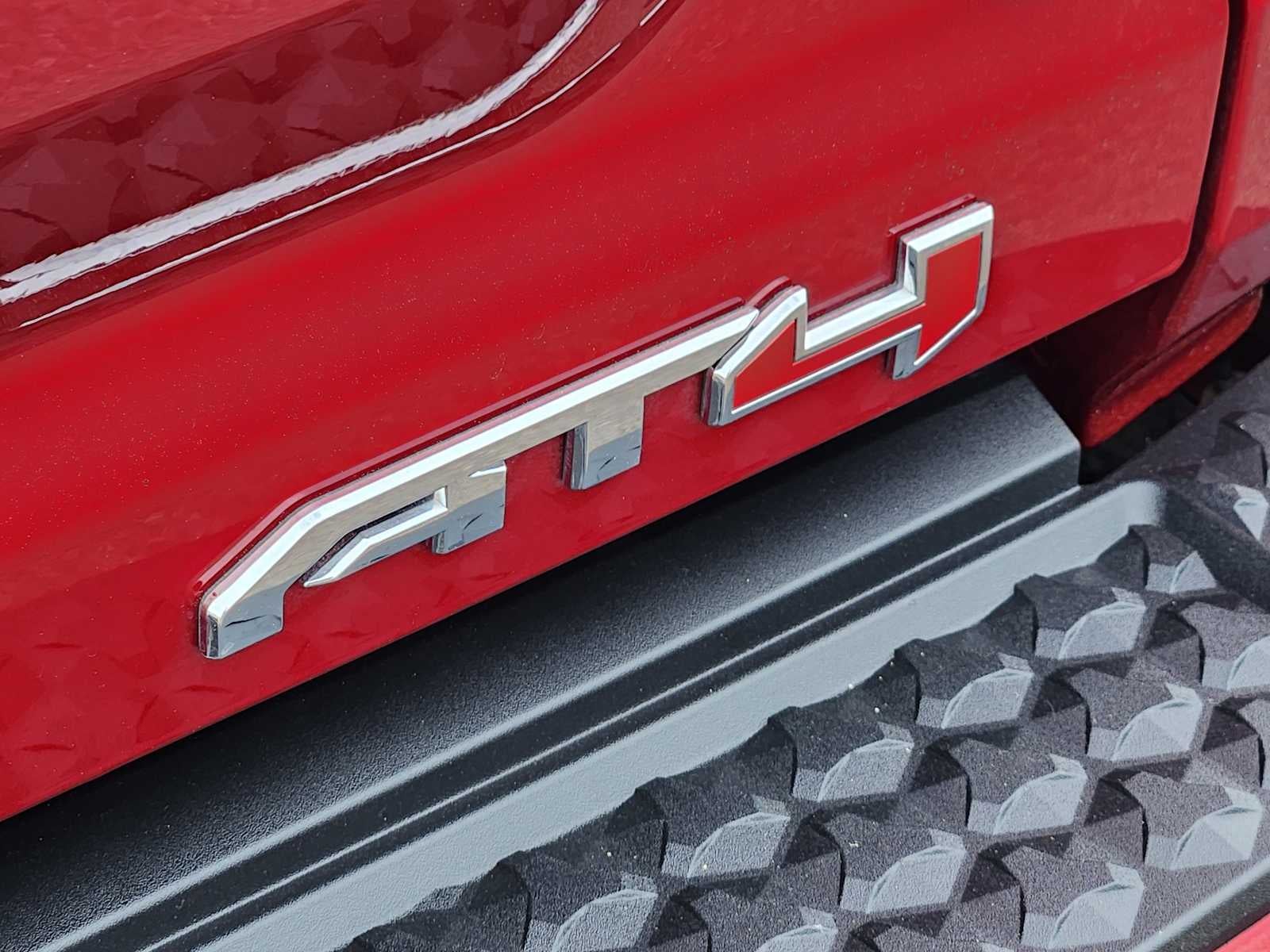 2024 GMC Canyon AT4