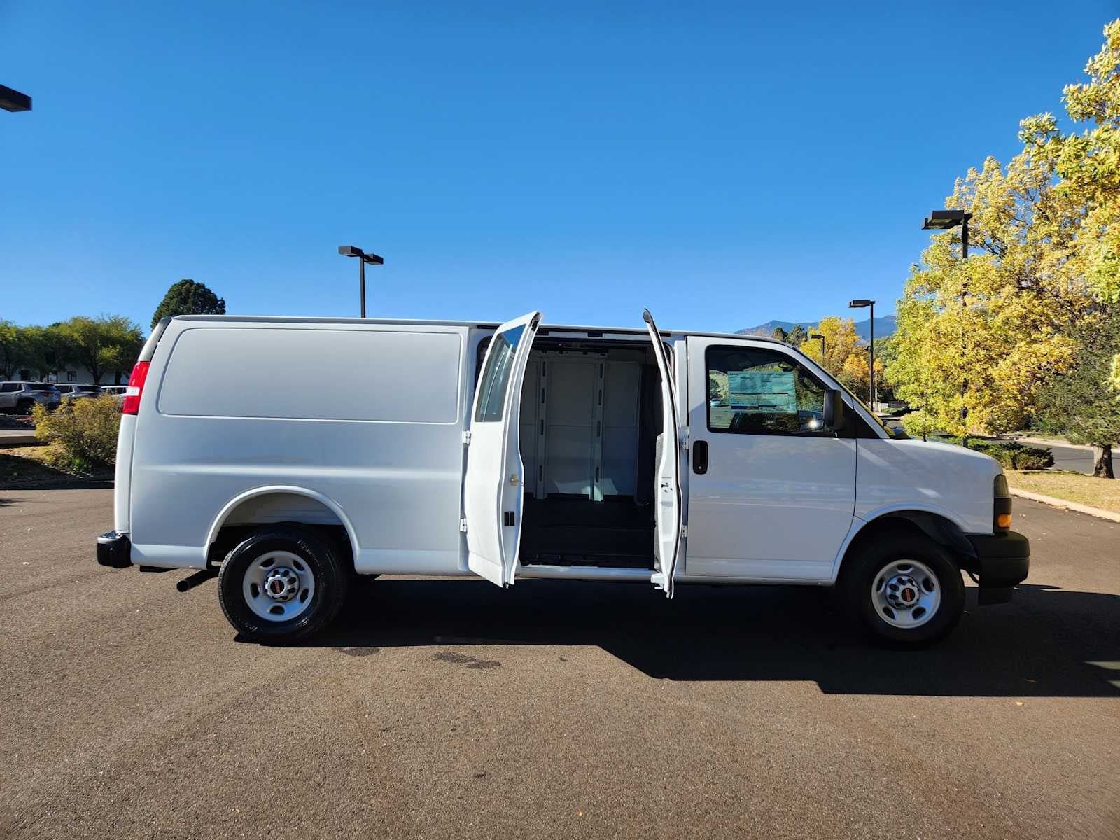 2025 GMC Savana Cargo 2500 Work Van
