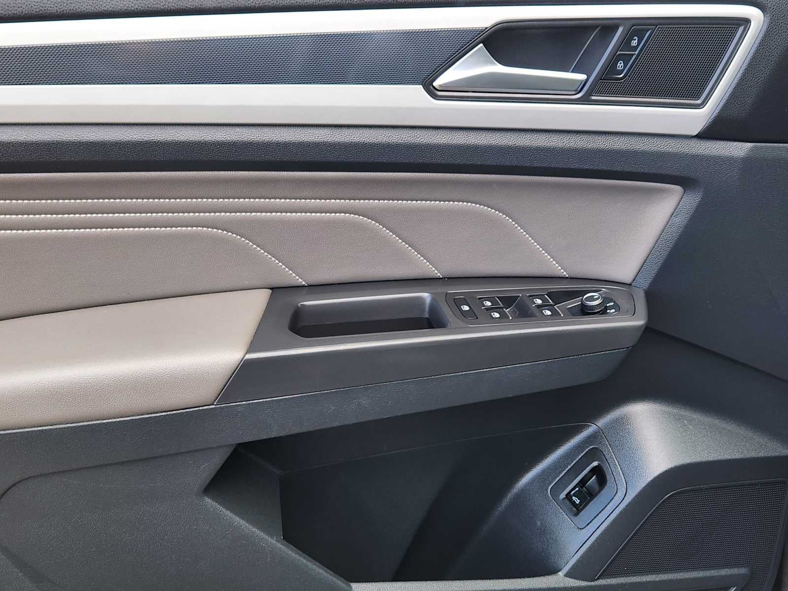 2022 Volkswagen Atlas 3.6L V6 SEL R-Line