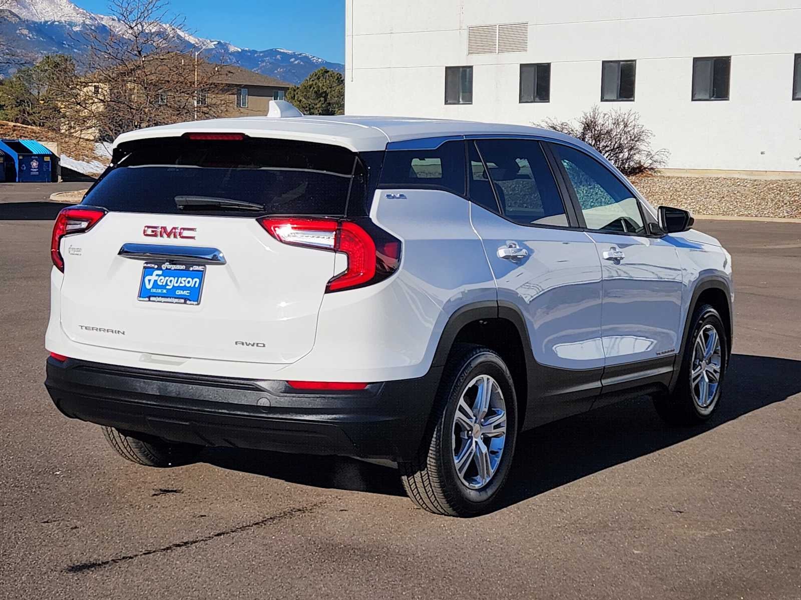 2024 GMC Terrain SLE