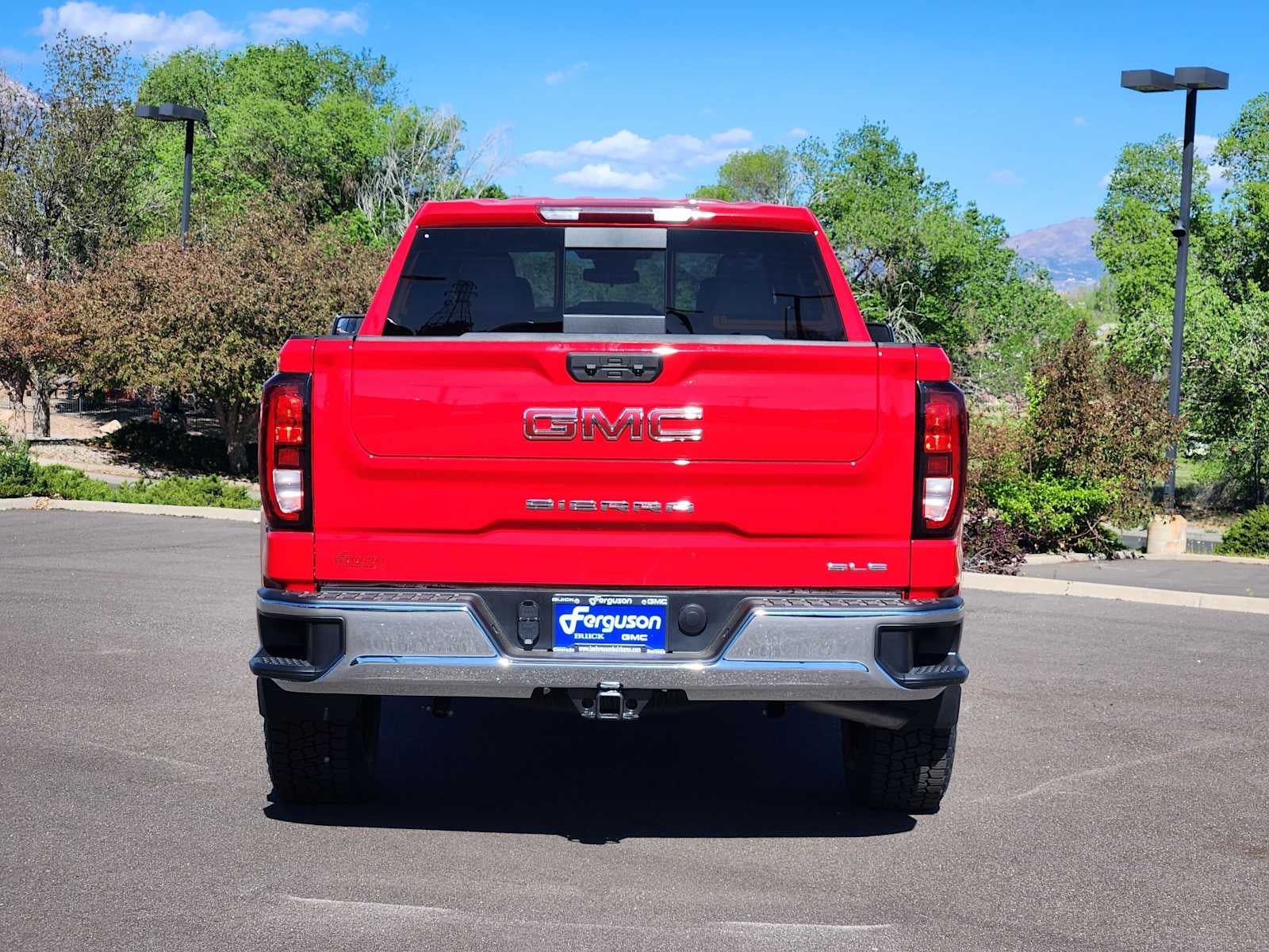 2026 GMC Sierra 1500 SLE