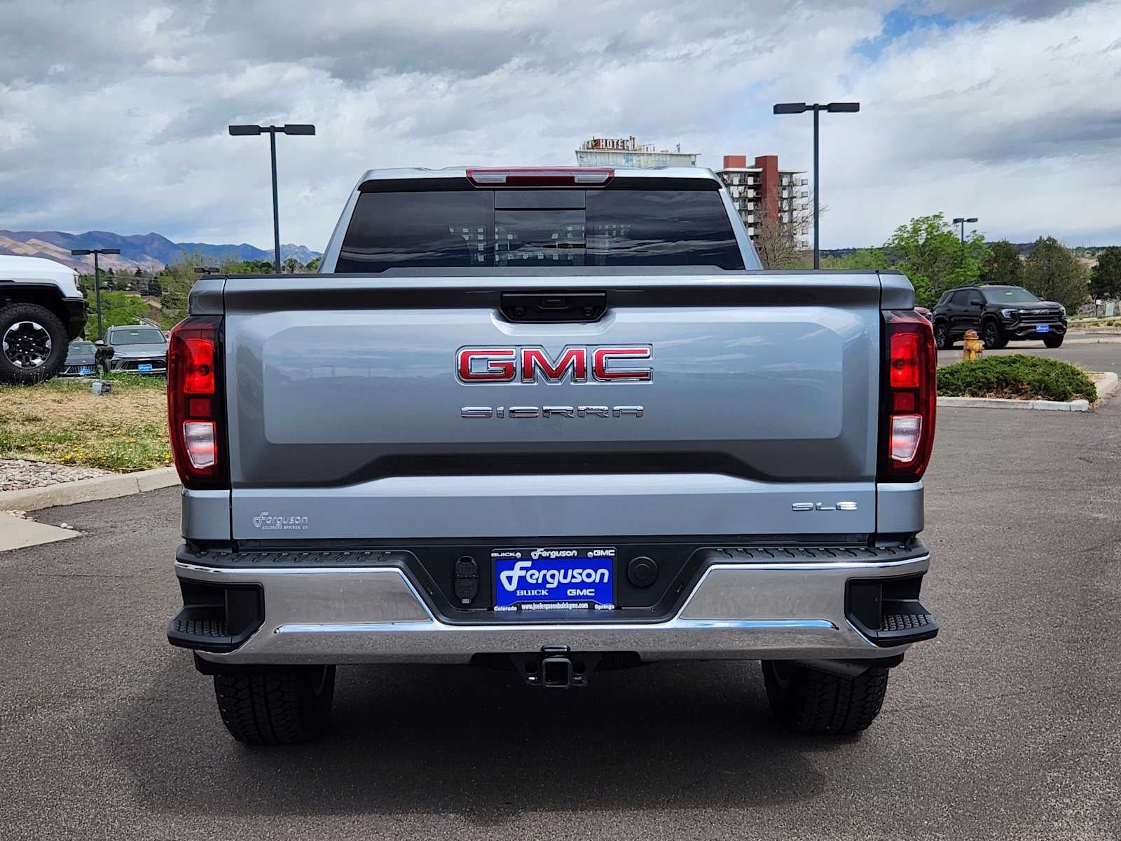 2026 GMC Sierra 1500 SLE