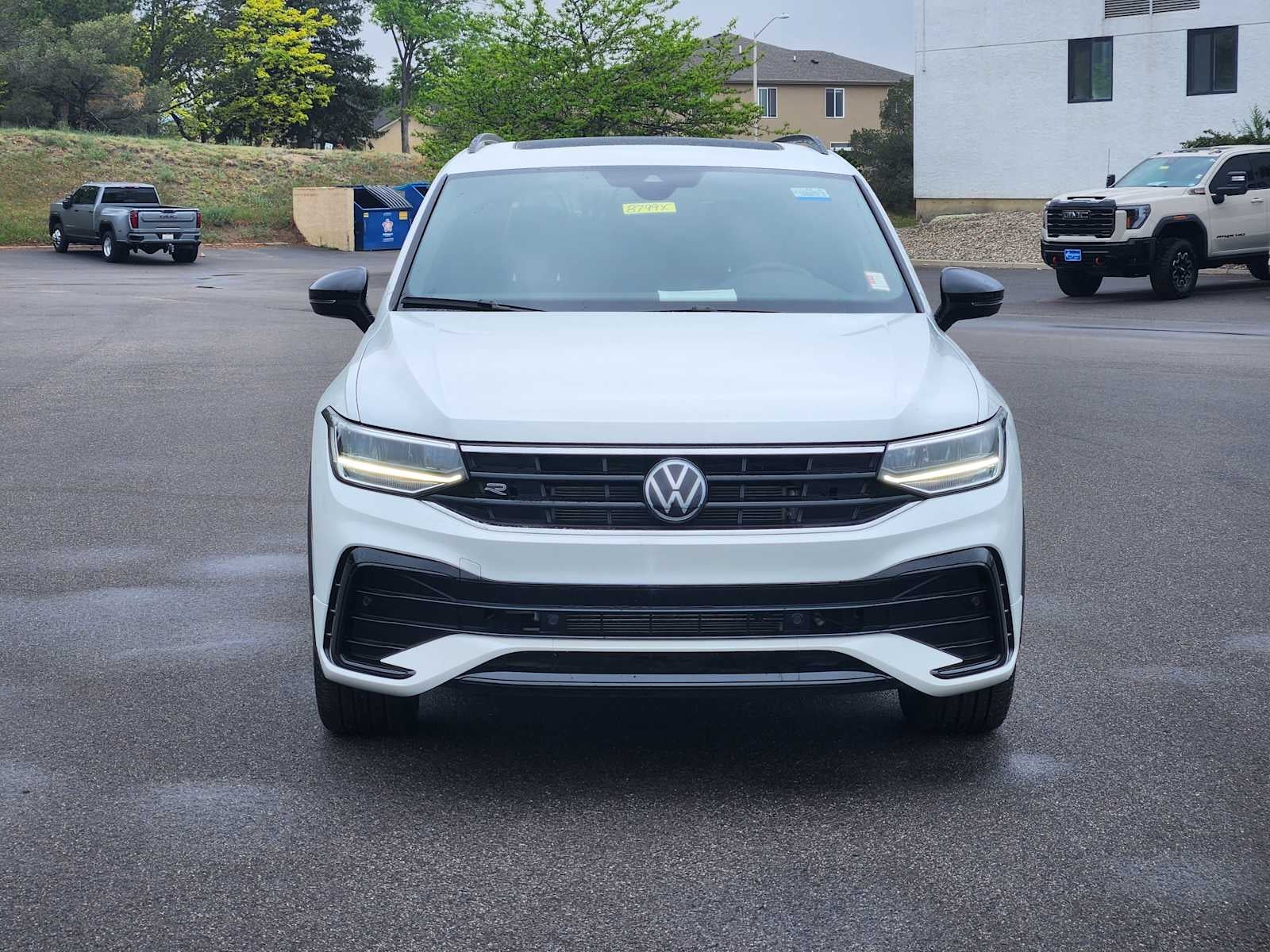2024 Volkswagen Tiguan SE R-Line Black