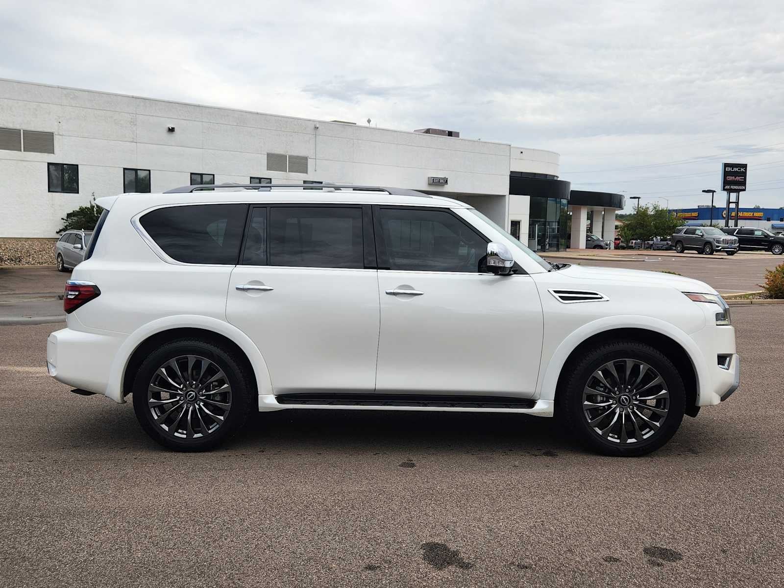 2023 Nissan Armada Platinum
