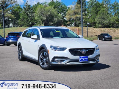 2019 Buick Regal TourX Essence