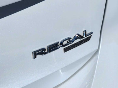 2019 Buick Regal TourX Essence