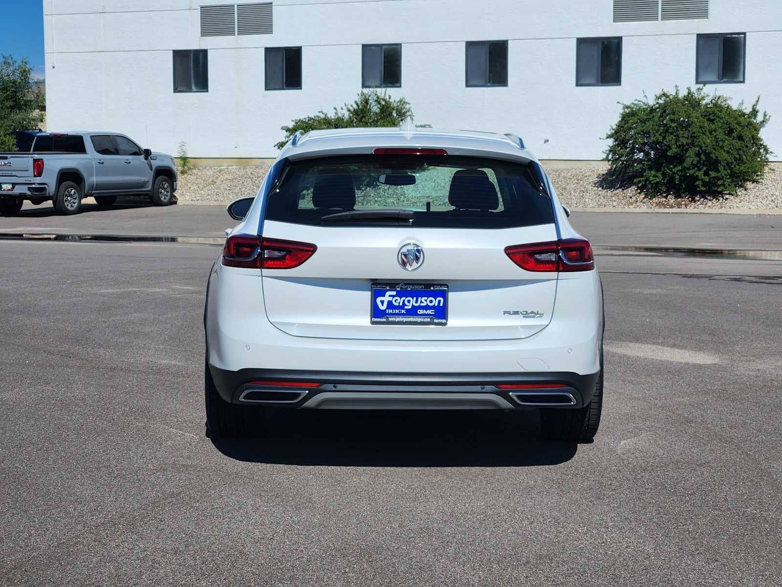 2019 Buick Regal TourX Essence