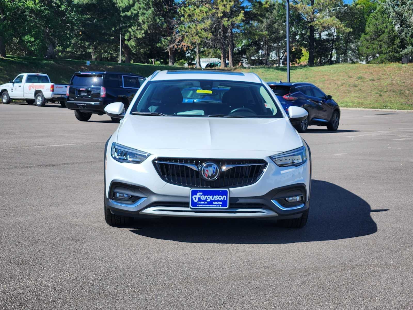 2019 Buick Regal TourX Essence