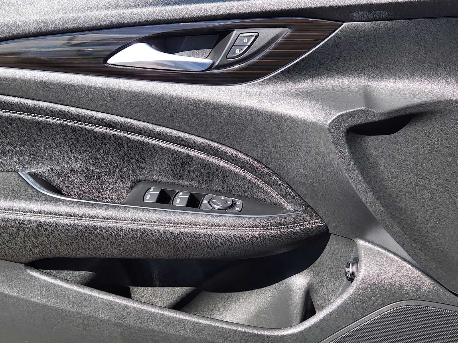 2019 Buick Regal TourX Essence