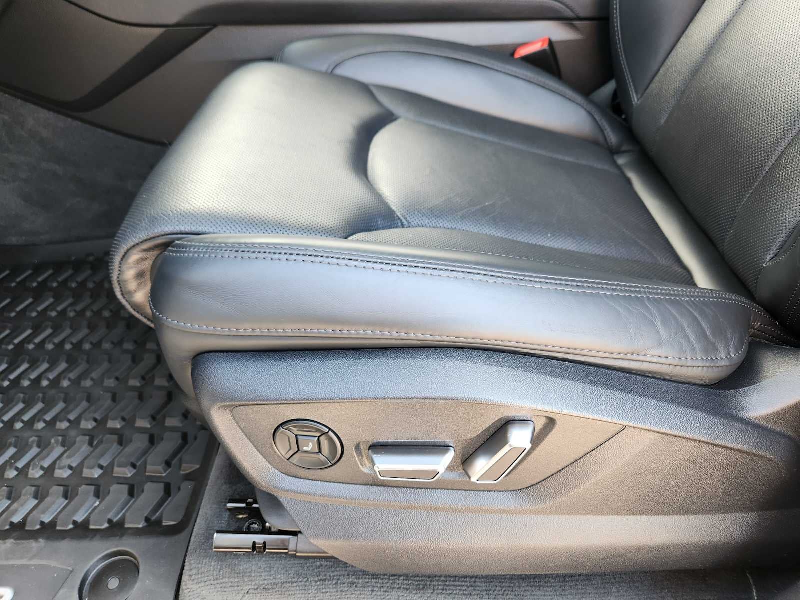 2022 Audi Q8 Prestige